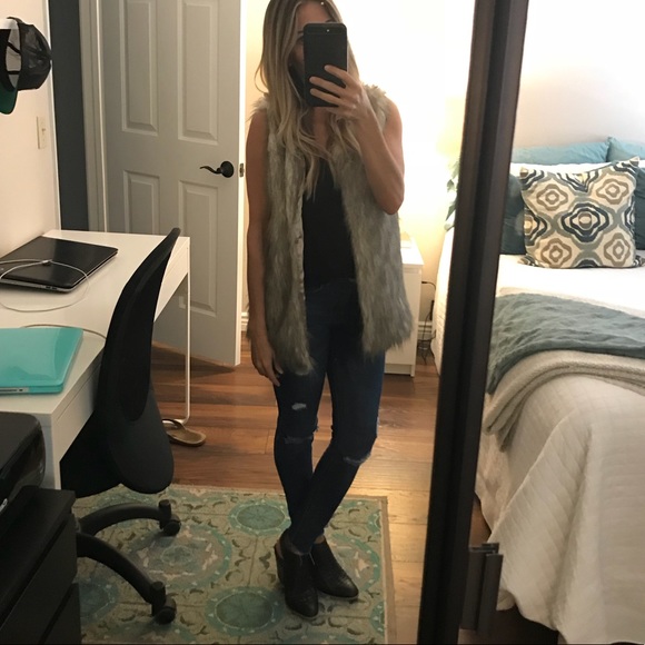 Faux fur vest - Picture 2 of 7